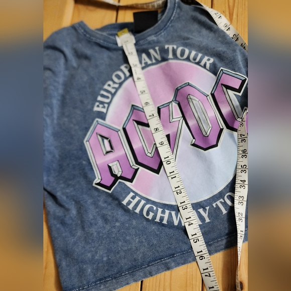 AC/DC crop top size 11-12 Kids/ Small Women's - Picture 5 of 5